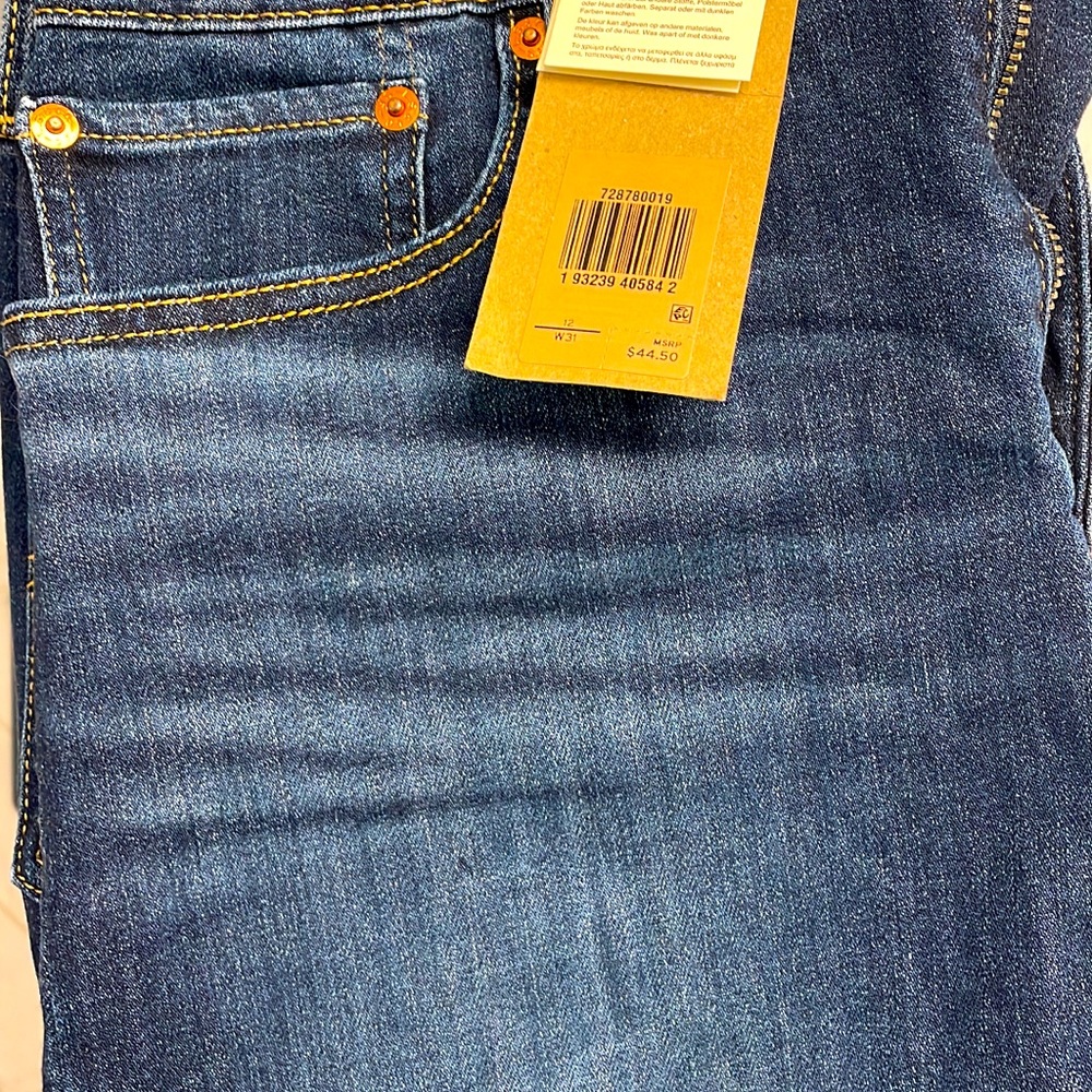 NWT High rise Levi Shorts